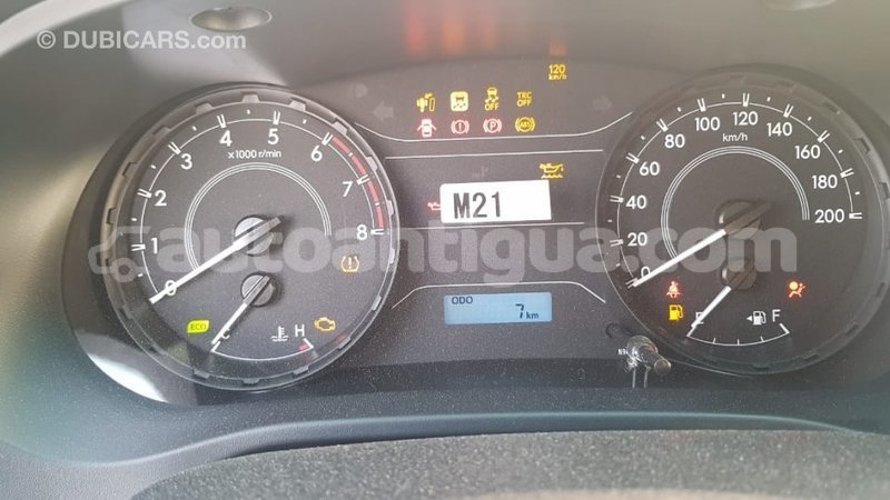 Big with watermark toyota hilux antigua import dubai 2396