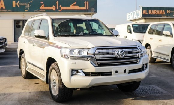 Buy Import Toyota Land Cruiser White Car in Import - Dubai in Antigua Buy Import Toyota Land Cruiser White Car in Import - Dubai in Antigua