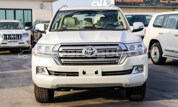 Buy Import Toyota Land Cruiser White Car in Import - Dubai in Antigua Buy Import Toyota Land Cruiser White Car in Import - Dubai in Antigua