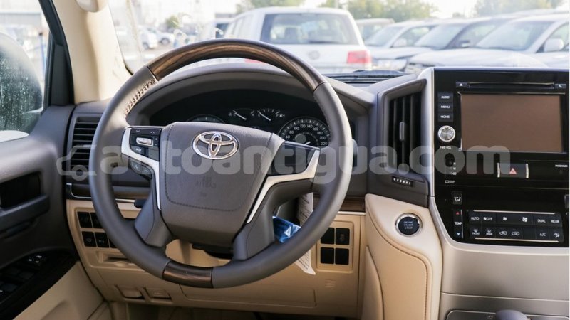 Big with watermark toyota land cruiser antigua import dubai 2397