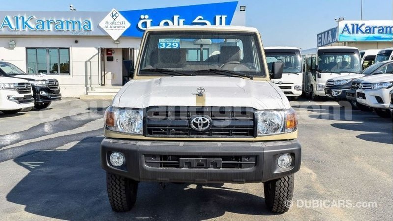 Big with watermark toyota land cruiser antigua import dubai 2399