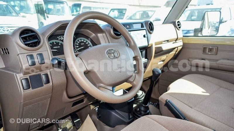 Big with watermark toyota land cruiser antigua import dubai 2399