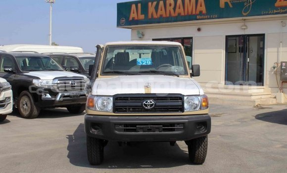 Buy Import Toyota Land Cruiser Beige Car in Import - Dubai in Antigua Buy Import Toyota Land Cruiser Beige Car in Import - Dubai in Antigua