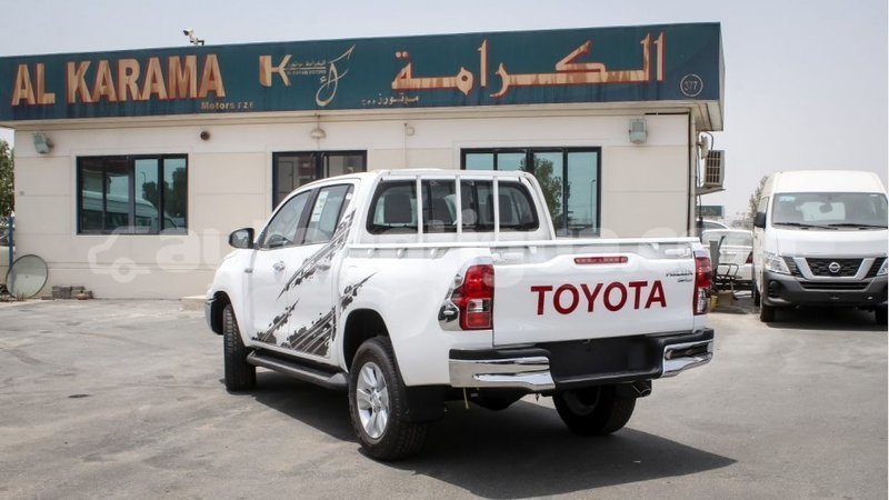 Big with watermark toyota hilux antigua import dubai 2403
