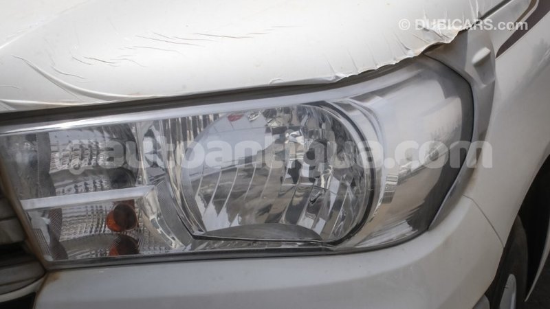 Big with watermark toyota hilux antigua import dubai 2405