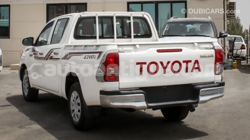 Big with watermark toyota hilux antigua import dubai 2405