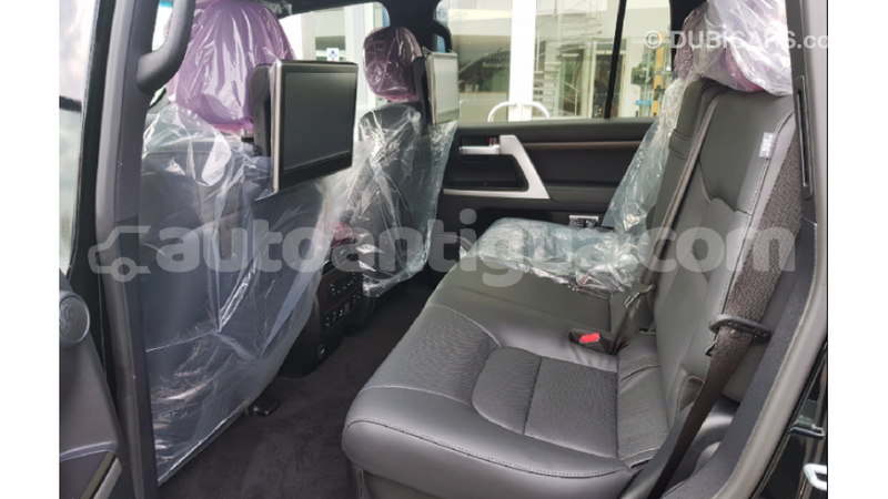 Big with watermark toyota land cruiser antigua import dubai 2412