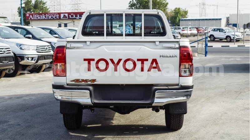 Big with watermark toyota hilux antigua import dubai 2418