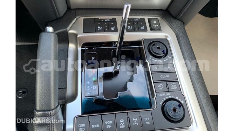Big with watermark toyota land cruiser antigua import dubai 2422