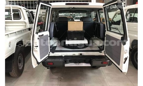 Buy Import Toyota Land Cruiser White Car in Import - Dubai in Antigua Buy Import Toyota Land Cruiser White Car in Import - Dubai in Antigua