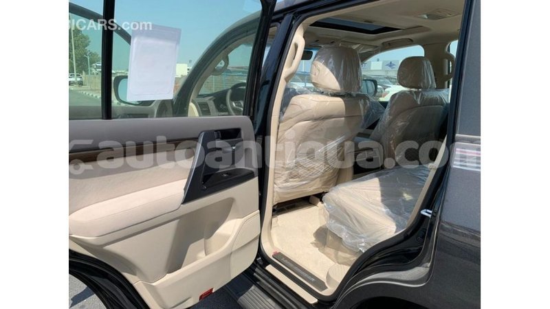 Big with watermark toyota land cruiser antigua import dubai 2428
