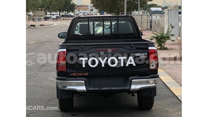 Big with watermark toyota hilux antigua import dubai 2431