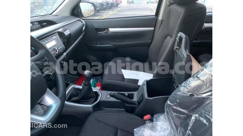 Big with watermark toyota hilux antigua import dubai 2431
