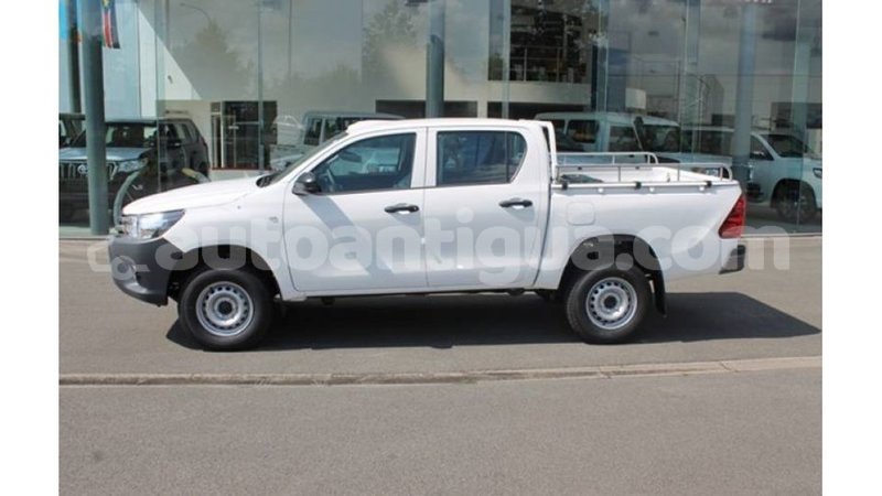 Big with watermark toyota hilux antigua import dubai 2434
