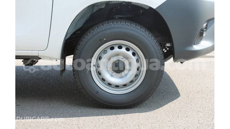 Big with watermark toyota hilux antigua import dubai 2434