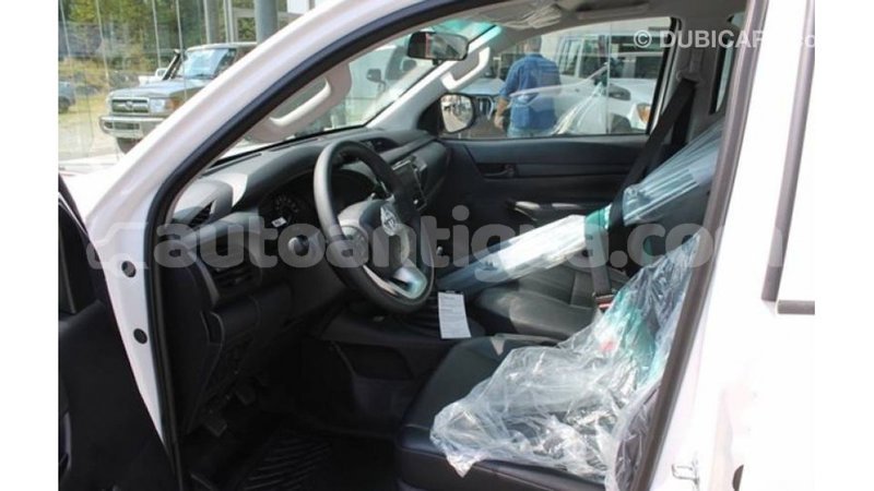 Big with watermark toyota hilux antigua import dubai 2434