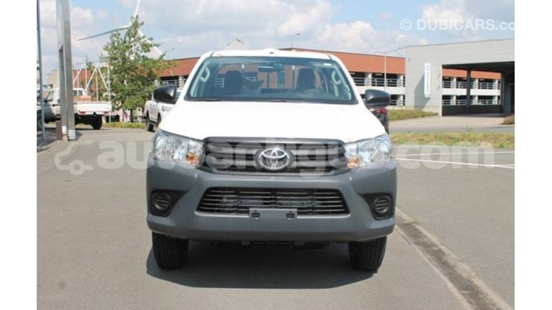 Big with watermark toyota hilux antigua import dubai 2434