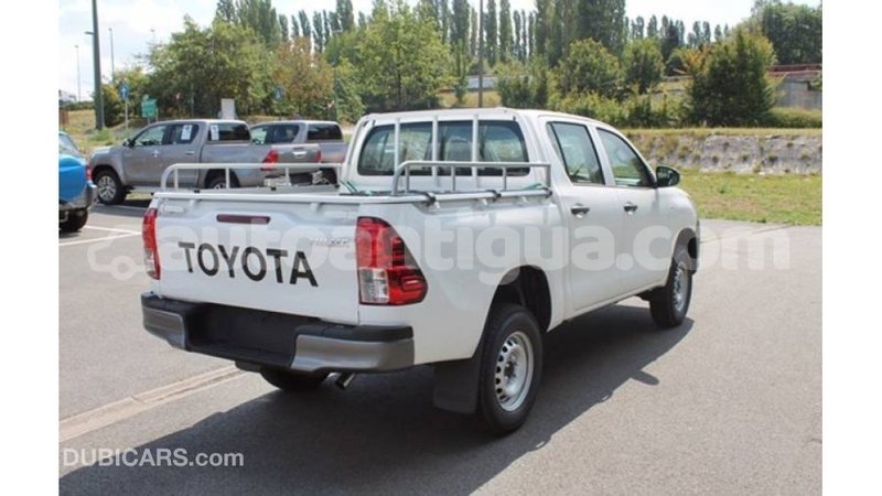 Big with watermark toyota hilux antigua import dubai 2434