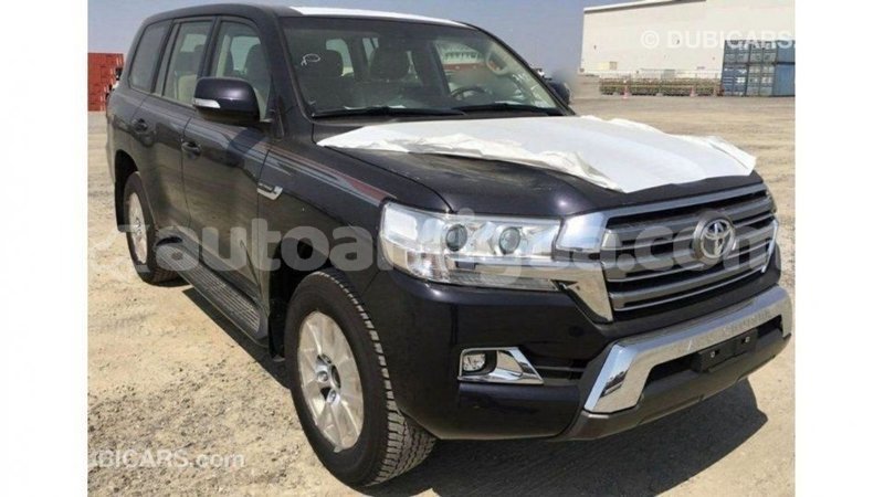 Big with watermark toyota land cruiser antigua import dubai 2436