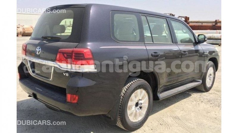 Big with watermark toyota land cruiser antigua import dubai 2436