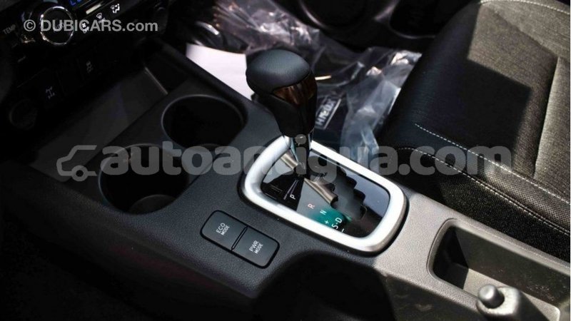 Big with watermark toyota hilux antigua import dubai 2457