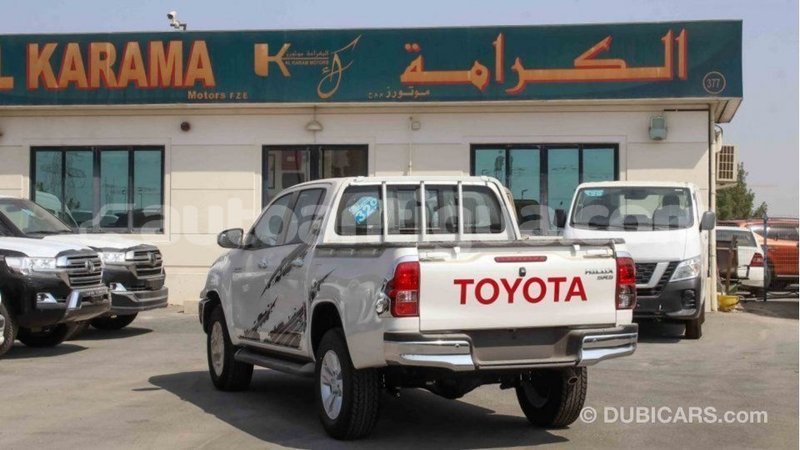 Big with watermark toyota hilux antigua import dubai 2457