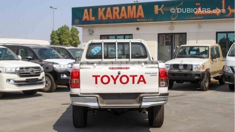 Big with watermark toyota hilux antigua import dubai 2457
