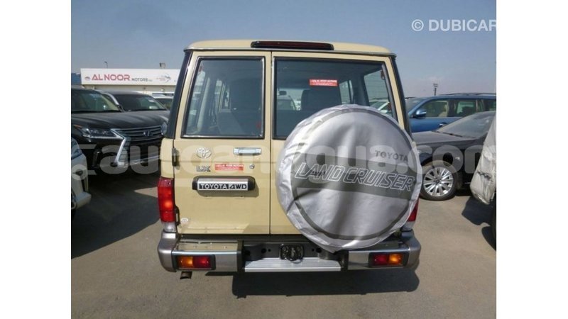 Big with watermark toyota land cruiser antigua import dubai 2459
