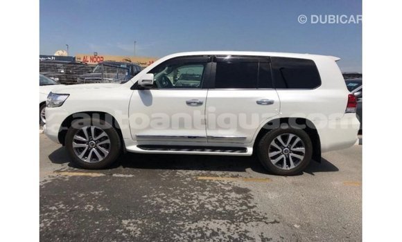 Buy Import Toyota Land Cruiser White Car in Import - Dubai in Antigua Buy Import Toyota Land Cruiser White Car in Import - Dubai in Antigua