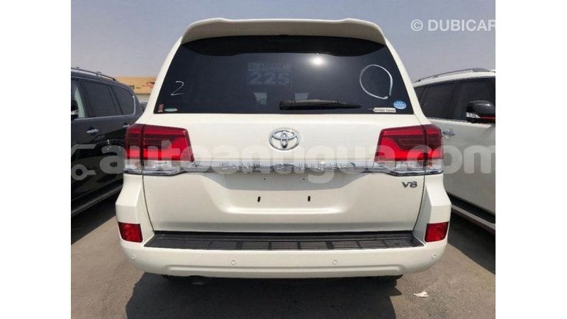 Big with watermark toyota land cruiser antigua import dubai 2463