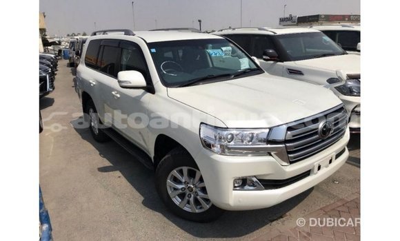 Buy Import Toyota Land Cruiser White Car in Import - Dubai in Antigua Buy Import Toyota Land Cruiser White Car in Import - Dubai in Antigua