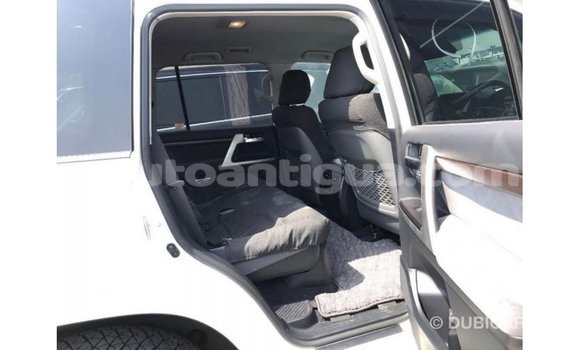 Buy Import Toyota Land Cruiser White Car in Import - Dubai in Antigua Buy Import Toyota Land Cruiser White Car in Import - Dubai in Antigua