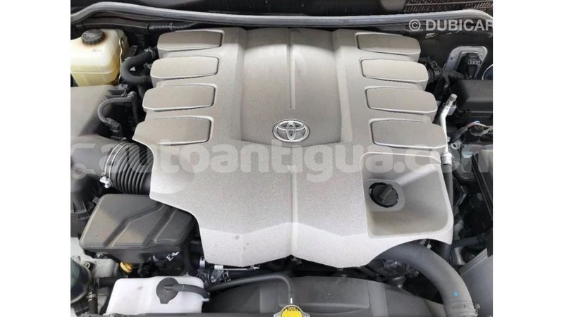 Big with watermark toyota land cruiser antigua import dubai 2463
