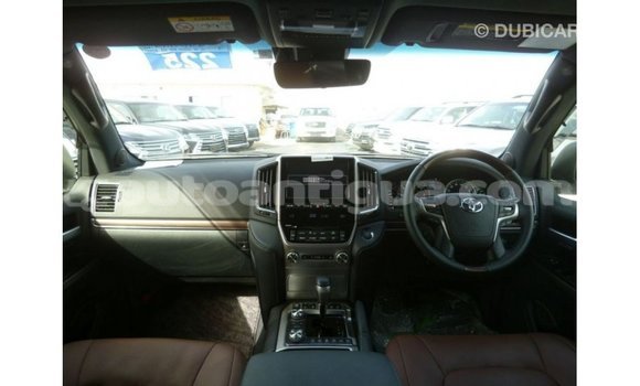 Buy Import Toyota Land Cruiser White Car in Import - Dubai in Antigua Buy Import Toyota Land Cruiser White Car in Import - Dubai in Antigua
