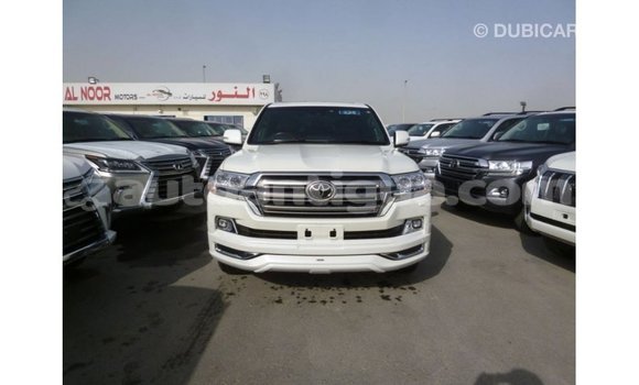 Buy Import Toyota Land Cruiser White Car in Import - Dubai in Antigua Buy Import Toyota Land Cruiser White Car in Import - Dubai in Antigua