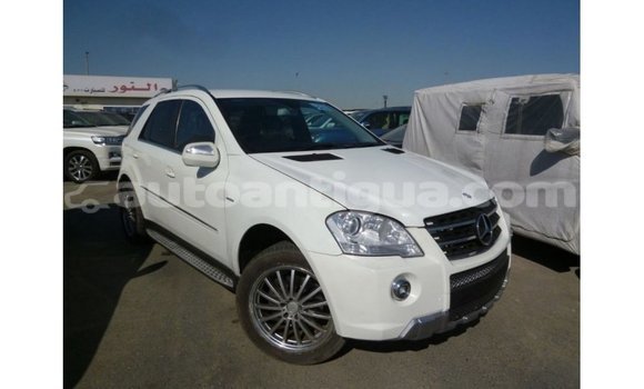 Buy Import Mercedes-Benz 190 (W201) White Car in Import - Dubai in Antigua Buy Import Mercedes-Benz 190 (W201) White Car in Import - Dubai in Antigua