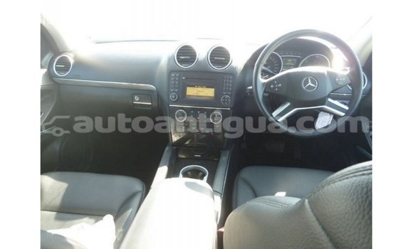 Buy Import Mercedes-Benz 190 (W201) White Car in Import - Dubai in Antigua Buy Import Mercedes-Benz 190 (W201) White Car in Import - Dubai in Antigua