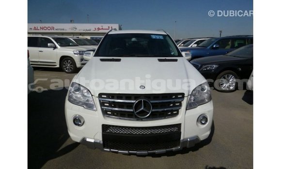 Buy Import Mercedes-Benz 190 (W201) White Car in Import - Dubai in Antigua Buy Import Mercedes-Benz 190 (W201) White Car in Import - Dubai in Antigua