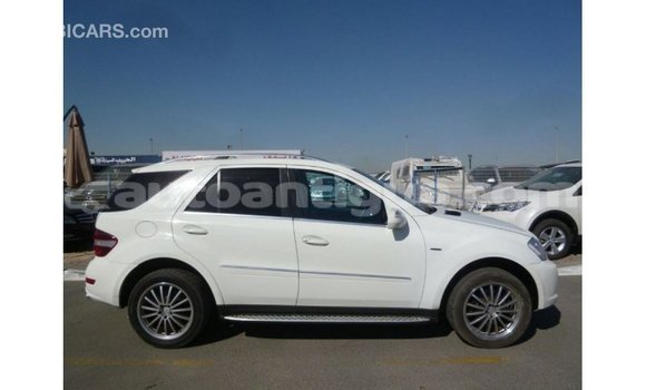 Buy Import Mercedes-Benz 190 (W201) White Car in Import - Dubai in Antigua Buy Import Mercedes-Benz 190 (W201) White Car in Import - Dubai in Antigua