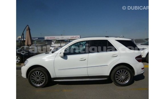 Buy Import Mercedes-Benz 190 (W201) White Car in Import - Dubai in Antigua Buy Import Mercedes-Benz 190 (W201) White Car in Import - Dubai in Antigua