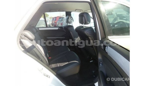 Buy Import Mercedes-Benz 190 (W201) White Car in Import - Dubai in Antigua Buy Import Mercedes-Benz 190 (W201) White Car in Import - Dubai in Antigua