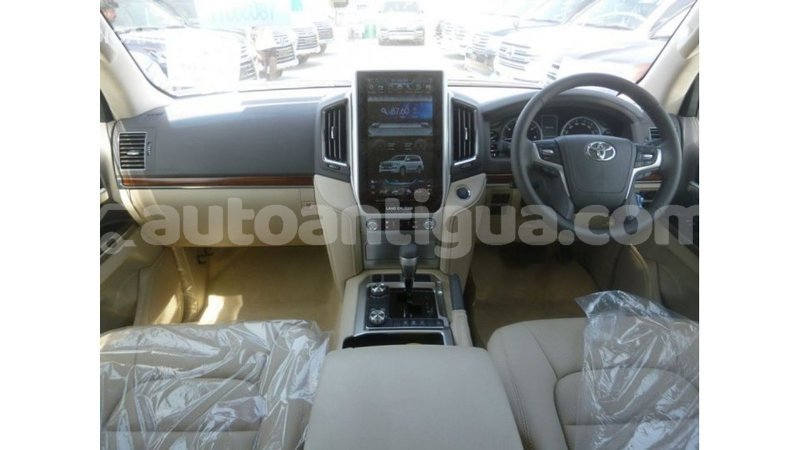 Big with watermark toyota land cruiser antigua import dubai 2473