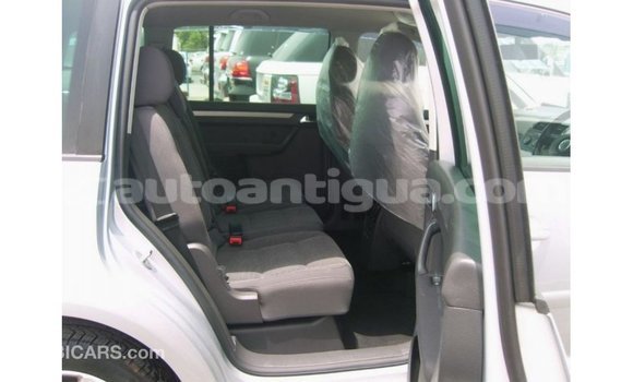 Buy Import Volkswagen Touran Other Car in Import - Dubai in Antigua Buy Import Volkswagen Touran Other Car in Import - Dubai in Antigua