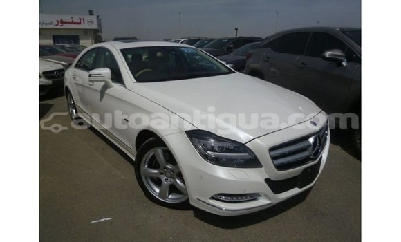 Buy Import Mercedes-Benz 190 (W201) White Car in Import - Dubai in Antigua Buy Import Mercedes-Benz 190 (W201) White Car in Import - Dubai in Antigua