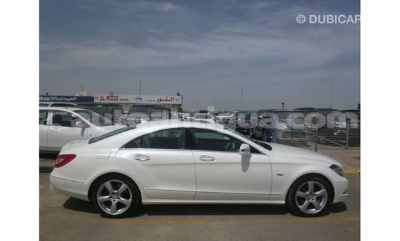 Buy Import Mercedes-Benz 190 (W201) White Car in Import - Dubai in Antigua Buy Import Mercedes-Benz 190 (W201) White Car in Import - Dubai in Antigua
