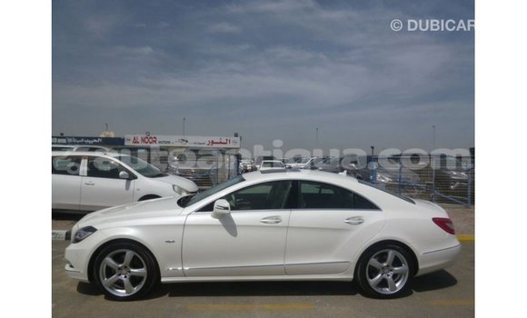 Buy Import Mercedes-Benz 190 (W201) White Car in Import - Dubai in Antigua Buy Import Mercedes-Benz 190 (W201) White Car in Import - Dubai in Antigua