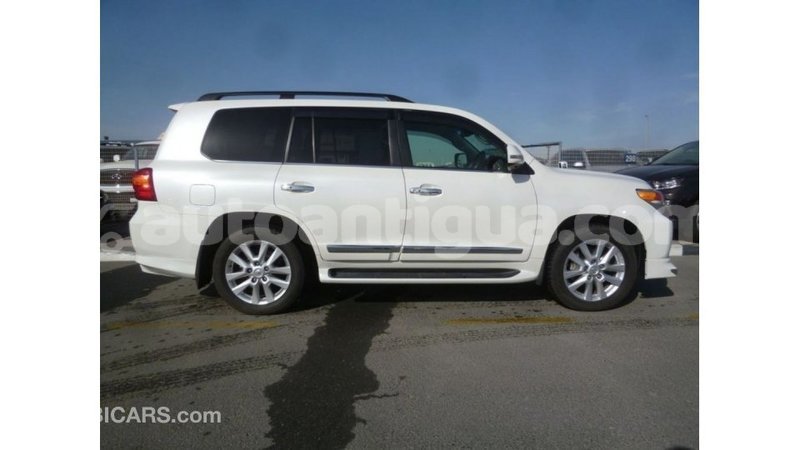 Big with watermark toyota land cruiser antigua import dubai 2480
