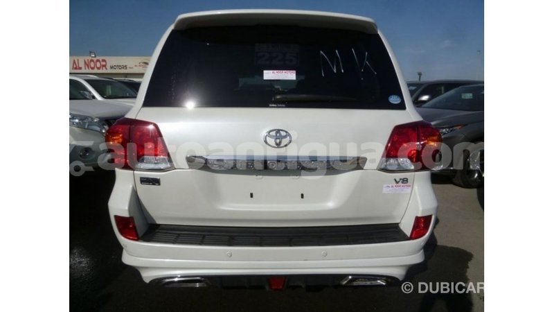 Big with watermark toyota land cruiser antigua import dubai 2480