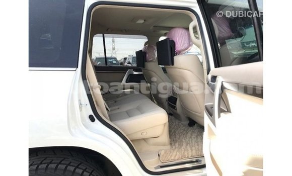 Buy Import Toyota Land Cruiser White Car in Import - Dubai in Antigua Buy Import Toyota Land Cruiser White Car in Import - Dubai in Antigua