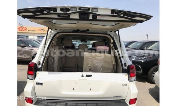 Buy Import Toyota Land Cruiser White Car in Import - Dubai in Antigua Buy Import Toyota Land Cruiser White Car in Import - Dubai in Antigua